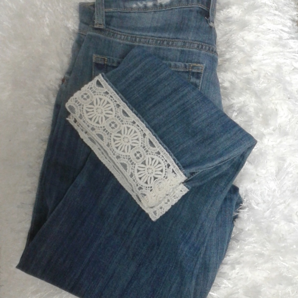 Lucky Brand Blue Cropped Jeans with White Lace Trim